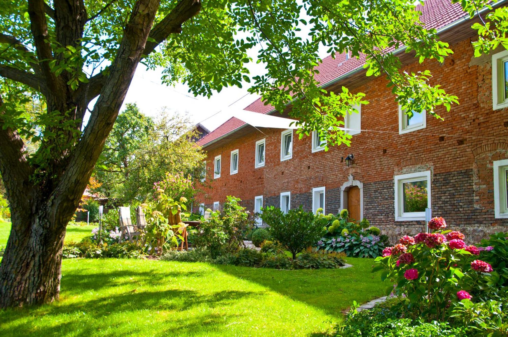 Brucknergut Hotel Ansfelden Exterior photo